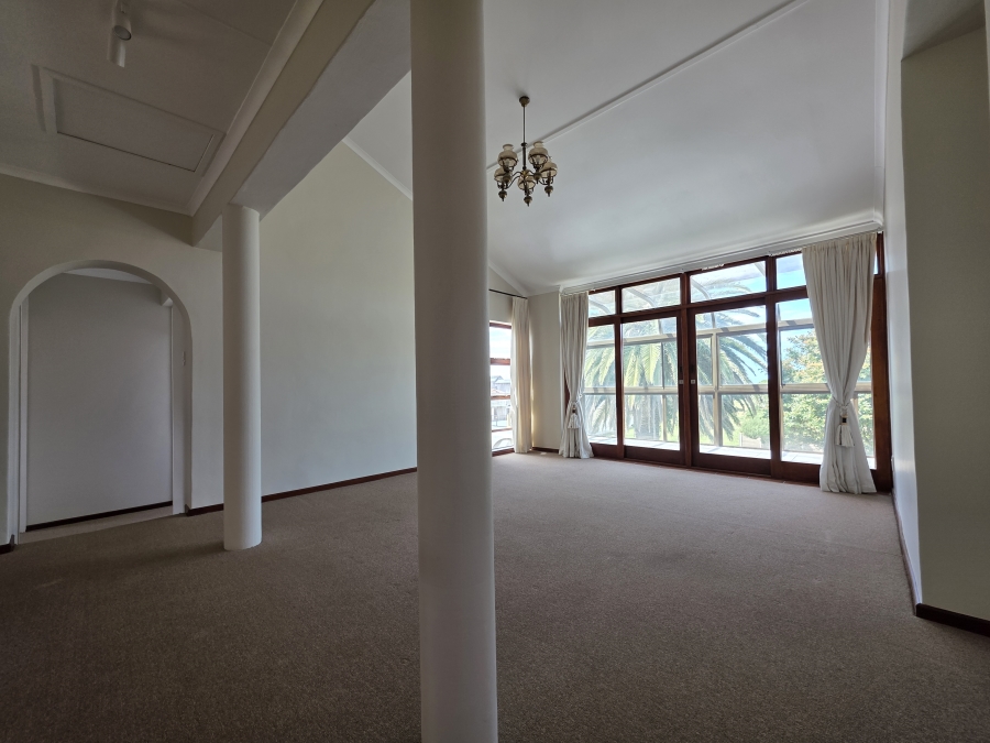5 Bedroom Property for Sale in Bayview Western Cape